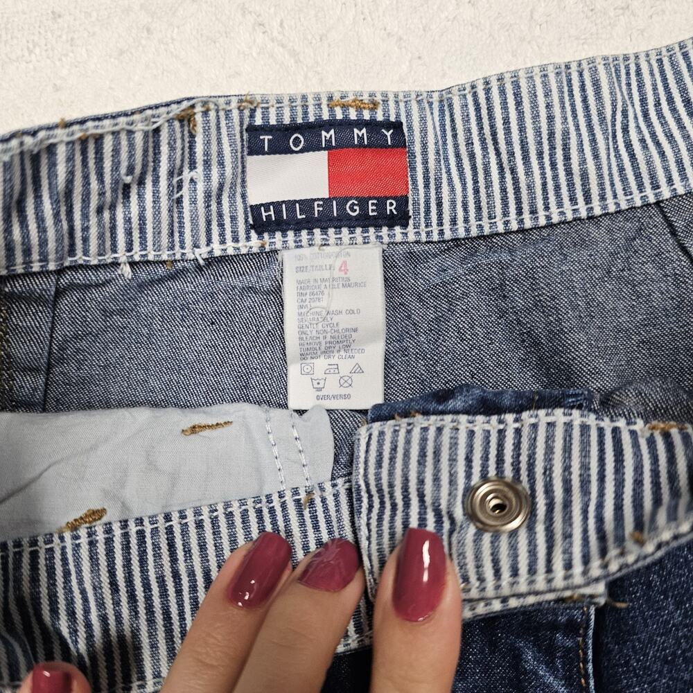 Vintage Tommy Hilfiger Women’s Blue Denim Cargo Shorts Size 4 Regular